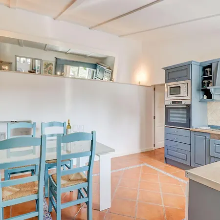 Colom By Interhome